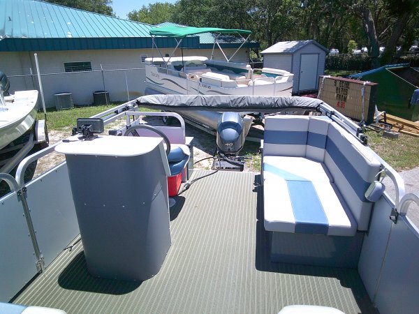 Used 2022  powered Playcraft Boat for sale 2022 Playcraft Laker 14' Minitoon. for sale in INVERNESS, FL