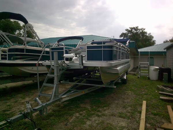 Used 2022  powered Bennington Boat for sale 2022 Bennington 20SF for sale in INVERNESS, FL