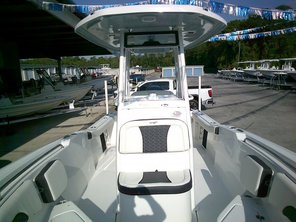 Console Seat 2027 Tidewater 232CC for sale in INVERNESS, FL