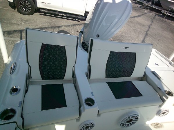 Aft Jump Seats 2027 Tidewater 2500CB for sale in INVERNESS, FL