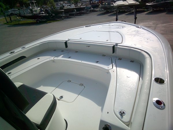 Bow Seating 2027 Tidewater 2500CB for sale in INVERNESS, FL